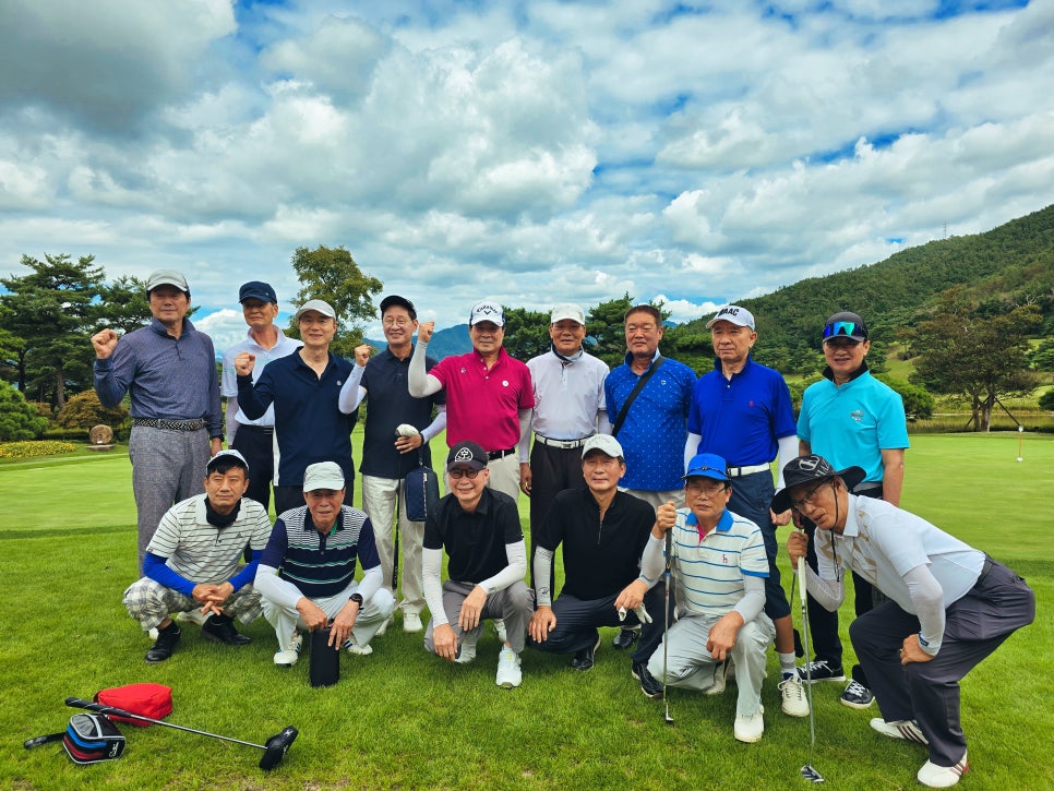 싱싱골프 가이드 여행기: 황금빛 단풍 속 순천파인힐스 CC에서의 2박 3일 대모험! 🍁⛳🚌" CC 가을 투어 후기 🍁⛳